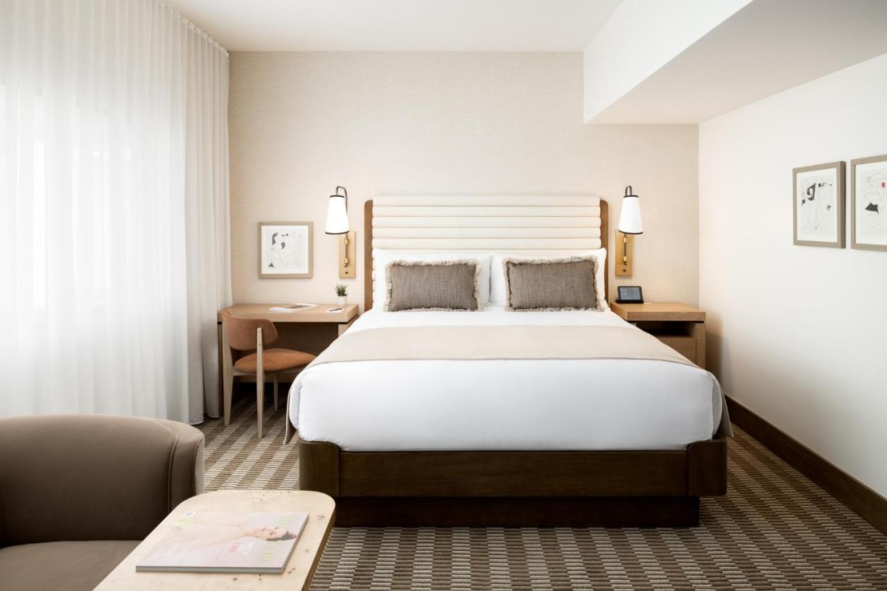 Premier King Room